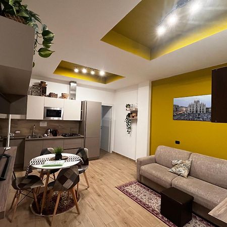 Nel Quartiere Bayres Suite Completamente Rinnovata Milánó Kültér fotó